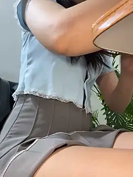 Lami Mi online show from December 2025 07:29:01 AM