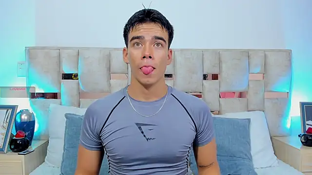 its liam18 online show from November 2025 12:43:02 AM