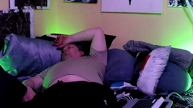 Mic Oxinner online show from February 2026 11:15:02 PM