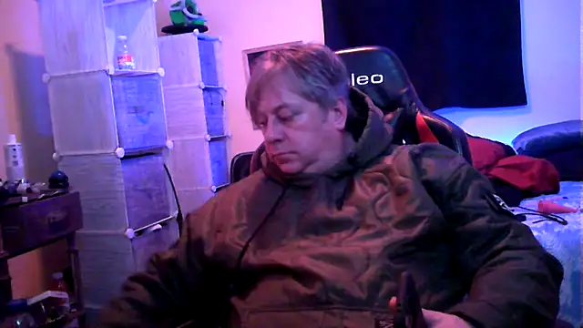 Mic Oxinner online show from March 2026 12:22:02 PM