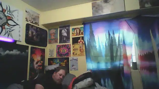 Mic Oxinner online show from July 2026 10:32:02 PM