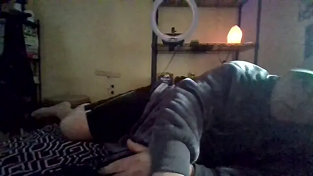 Snapshot of Mic_Oxinner chatting on November 2025 07:40:02 PM Mic Oxinner online show from November 2025 07:40:02 PM