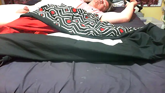 Snapshot of Mic_Oxinner chatting on December 2025 08:59:01 AM Mic Oxinner online show from December 2025 08:59:01 AM