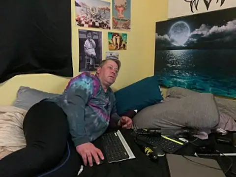 Mic Oxinner online show from March 2026 09:35:02 PM