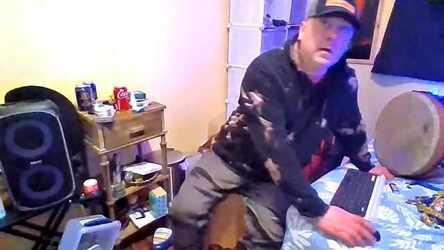 Mic Oxinner online show from March 2026 09:24:02 AM