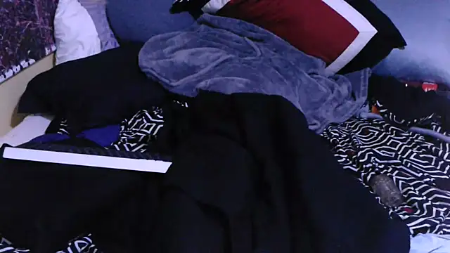 Mic Oxinner online show from February 2026 04:37:02 AM