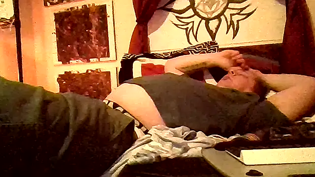 Snapshot of Mic_Oxinner chatting on November 2025 07:56:01 AM Mic Oxinner online show from November 2025 07:56:01 AM