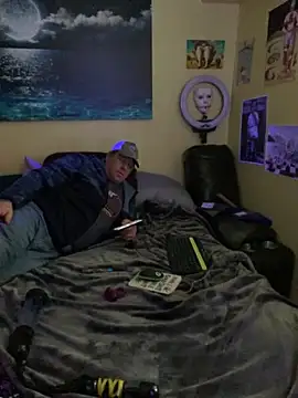 Mic Oxinner online show from April 2026 10:26:02 PM