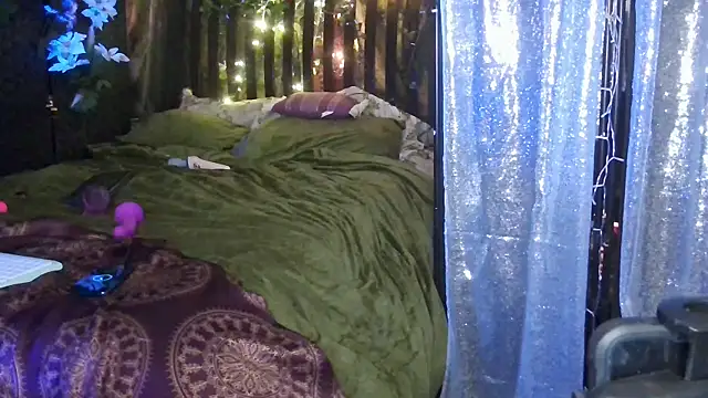 Avaivory online show from February 2025 07:53:01 PM