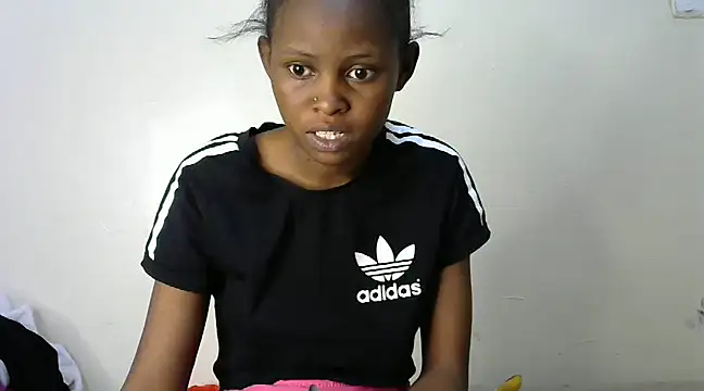 Snapshot of Kasweet_Lee chatting on March 2025 03:18:01 PM Kasweet Lee online show from March 2025 03:18:01 PM