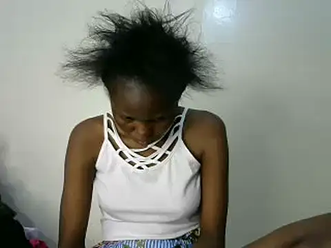 Snapshot of Kasweet_Lee chatting on February 2025 12:27:02 PM Kasweet Lee online show from February 2025 12:27:02 PM