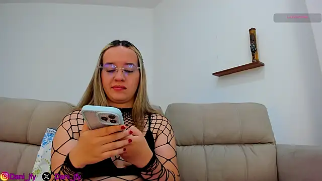 Dani javi online show from November 2025 12:33:01 AM