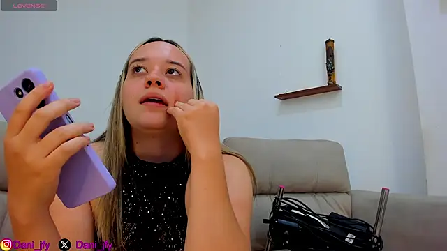 Dani javi online show from December 2025 12:33:02 AM