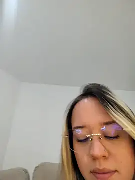 Dani javi online show from April 2026 10:05:02 PM