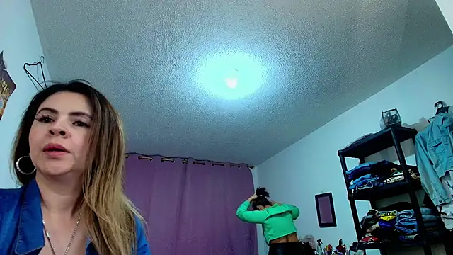dannamomcerrat online show from March 2025 08:21:01 PM