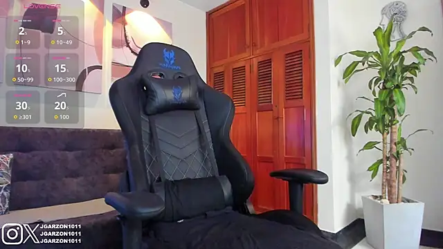  joansoto online show from September 2025 02:04:01 PM