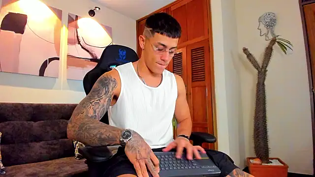  joansoto online show from February 2026 12:44:02 PM