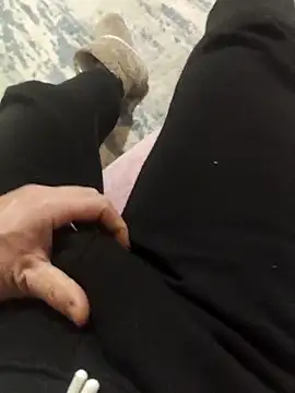 ssikerek23 online show from December 2025 12:05:01 AM