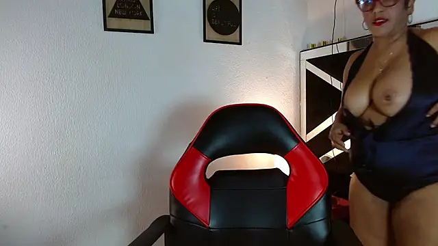 elizabeth mature23 online show from October 2025 05:13:02 PM