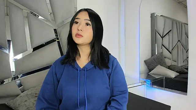 Catherinee69 x online show from October 2025 03:18:01 AM