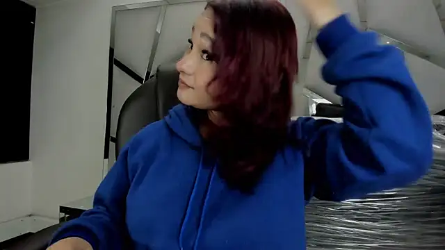 Catherinee69 x online show from April 2026 01:30:02 AM