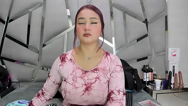 Catherinee69 x online show from April 2026 04:17:01 AM