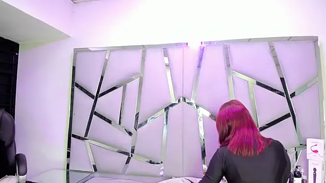 Snapshot of Catherinee69_x chatting on February 2026 03:40:02 AM Catherinee69 x online show from February 2026 03:40:02 AM