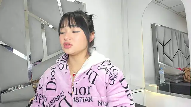 Catherinee69 x online show from October 2025 03:52:01 AM