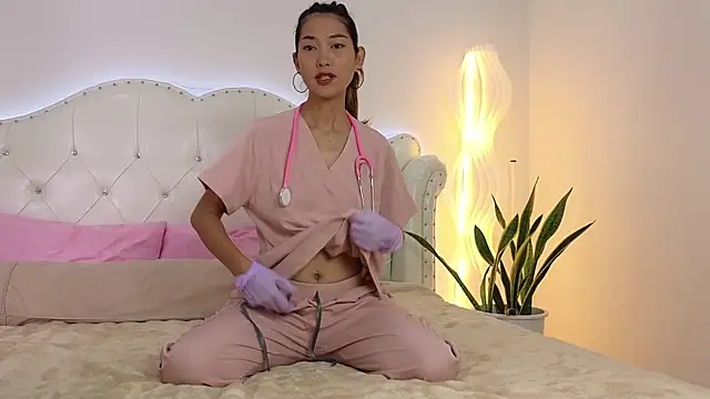 iwantbee online show from June 2026 01:25:02 AM