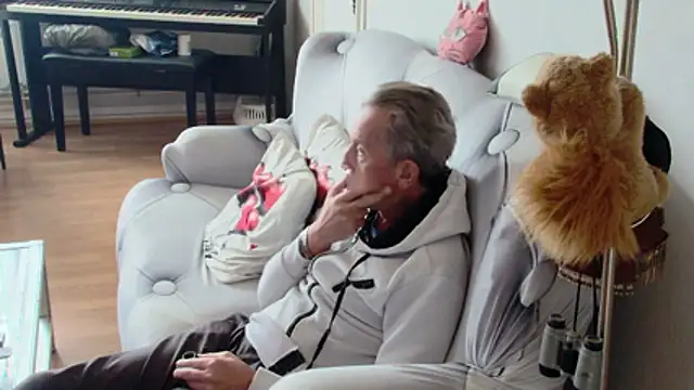 Anjela30 online show from April 2026 11:47:01 AM