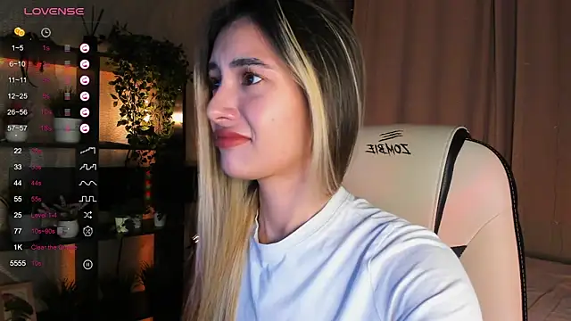 DarlaLike online show from October 2025 04:03:01 AM