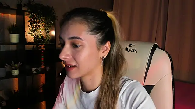 DarlaLike online show from September 2025 04:06:01 AM