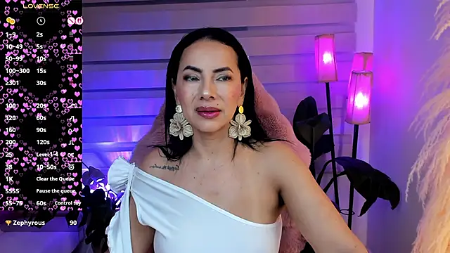 veronika naughty online show from June 2026 03:01:01 PM