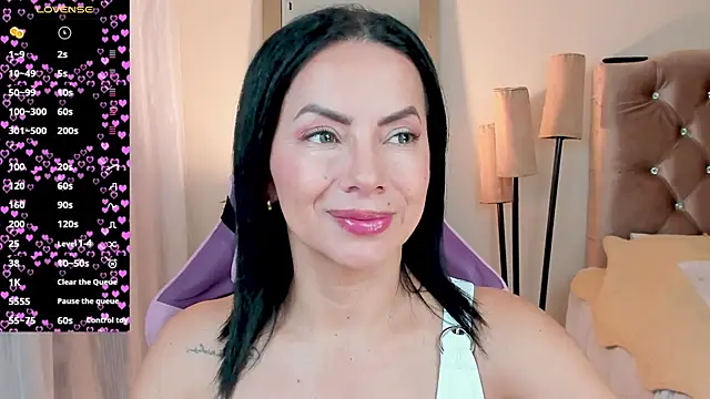 veronika naughty online show from October 2025 02:06:02 PM