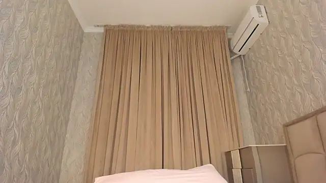 heyheyneko online show from February 2026 02:08:02 AM