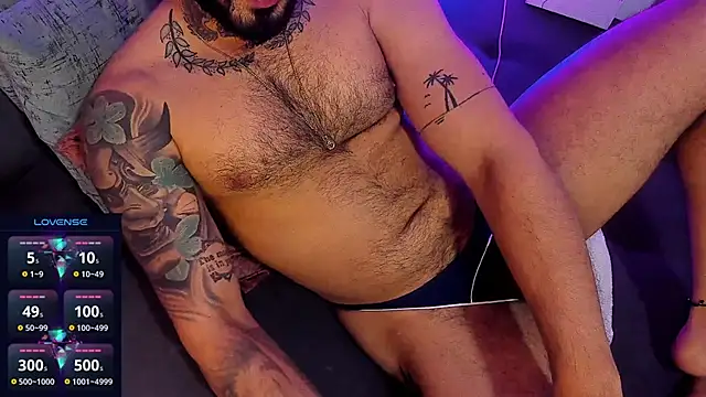 Snapshot of mikemulerr chatting on November 2025 10:13:02 PM mikemulerr online show from November 2025 10:13:02 PM