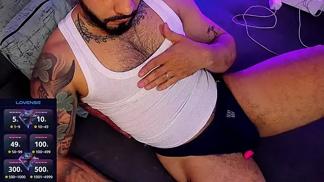 Snapshot of mikemulerr chatting on November 2025 09:30:01 PM mikemulerr online show from November 2025 09:30:01 PM