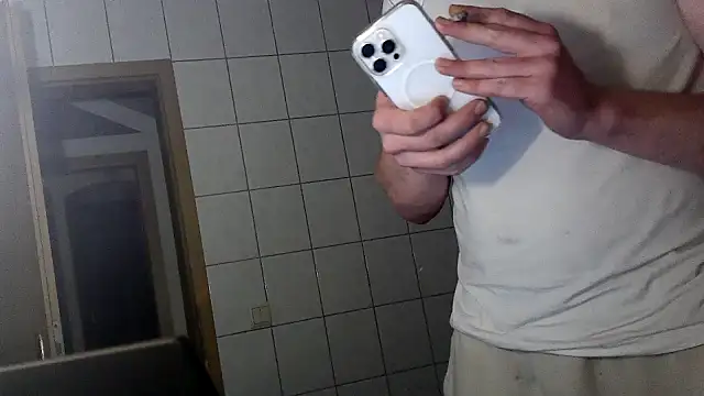 Snapshot of donhulio482 chatting on September 2025 01:08:01 AM donhulio482 online show from September 2025 01:08:01 AM