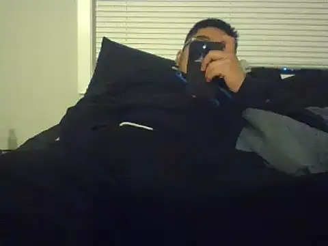 Snapshot of trans-leather chatting on February 2025 03:23:02 AM trans-leather online show from February 2025 03:23:02 AM