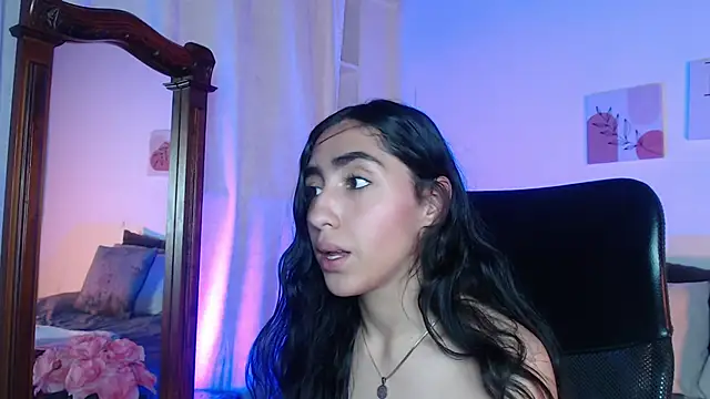 madisex s online show from October 2025 12:57:02 PM