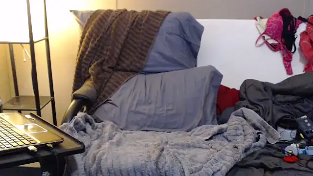 Snapshot of BurgawSub chatting on October 2025 11:55:01 AM BurgawSub online show from October 2025 11:55:01 AM