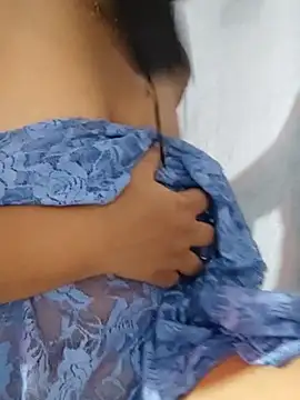 Snapshot of Nada-Jawahiri chatting on March 2025 12:04:02 AM Nada-Jawahiri online show from March 2025 12:04:02 AM