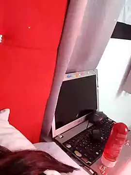 Snapshot of Nada-Jawahiri chatting on January 2025 01:42:02 AM Nada-Jawahiri online show from January 2025 01:42:02 AM