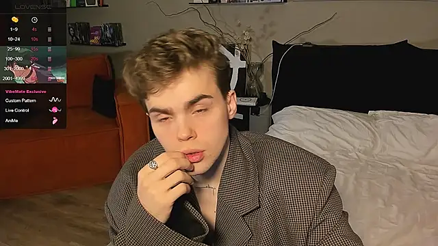simonwnl online show from December 2025 08:02:02 AM