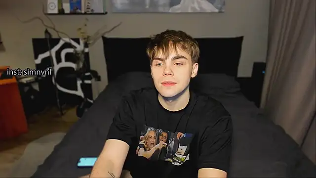 simonwnl online show from December 2025 03:29:02 AM