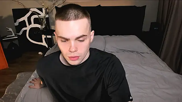 simonwnl online show from February 2026 06:19:02 PM
