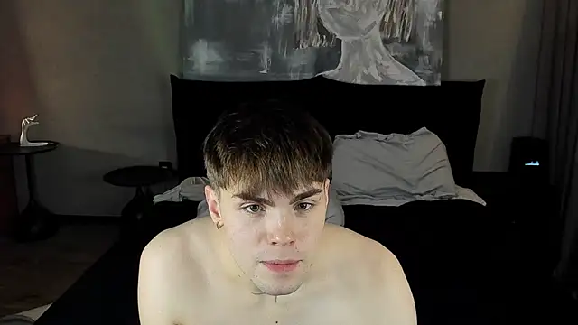 Snapshot of simonwnl chatting on December 2024 06:00:01 PM simonwnl online show from December 2024 06:00:01 PM