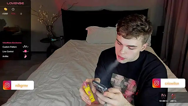 Snapshot of simonwnl chatting on January 2025 07:49:01 PM simonwnl online show from January 2025 07:49:01 PM