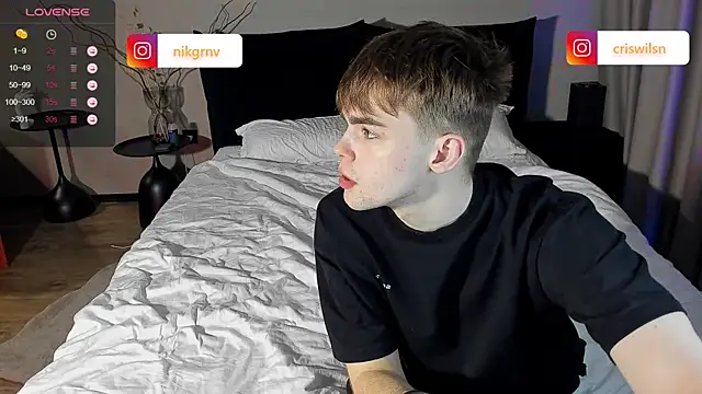 Snapshot of simonwnl chatting on February 2025 04:12:02 PM simonwnl online show from February 2025 04:12:02 PM