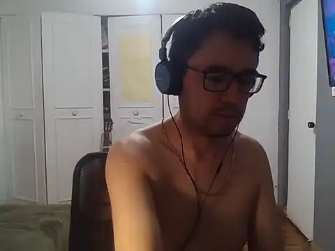 Snapshot of Diptongo chatting on November 2025 10:09:02 PM Diptongo online show from November 2025 10:09:02 PM